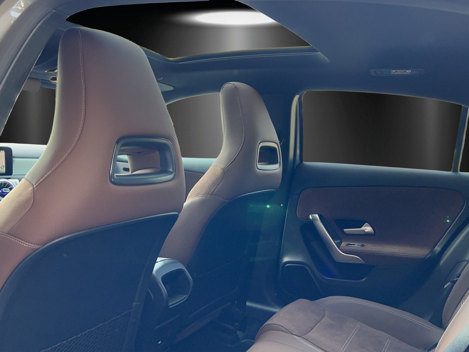 Fahrzeugabbildung Mercedes-Benz A 200+AMG Pano KeyGO NIGHT Totwinkel KAMERA