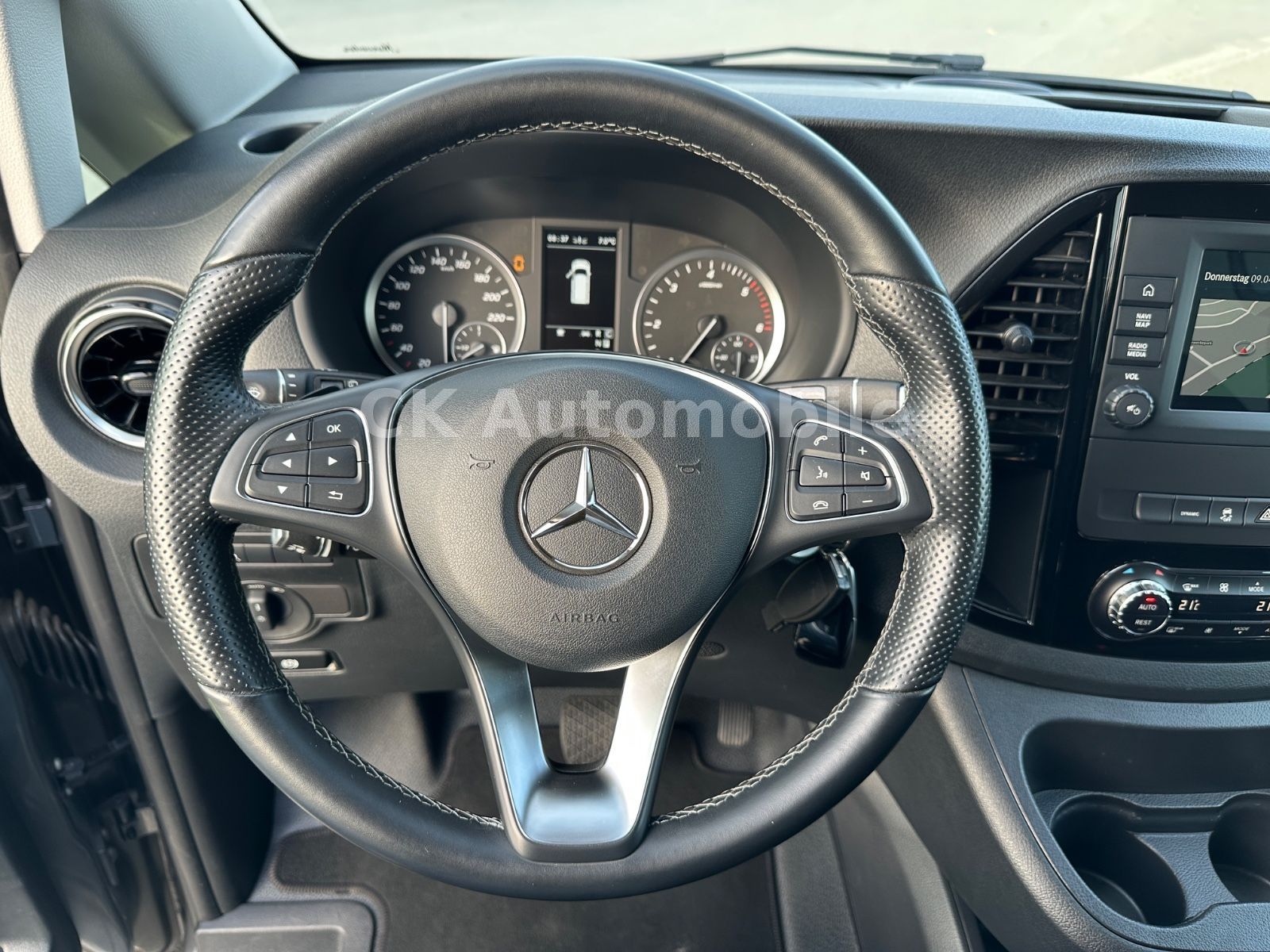 Fahrzeugabbildung Mercedes-Benz Vito 124 Mixto 4x4 lang/5Sitze/Navi/LED/Kam./AHK