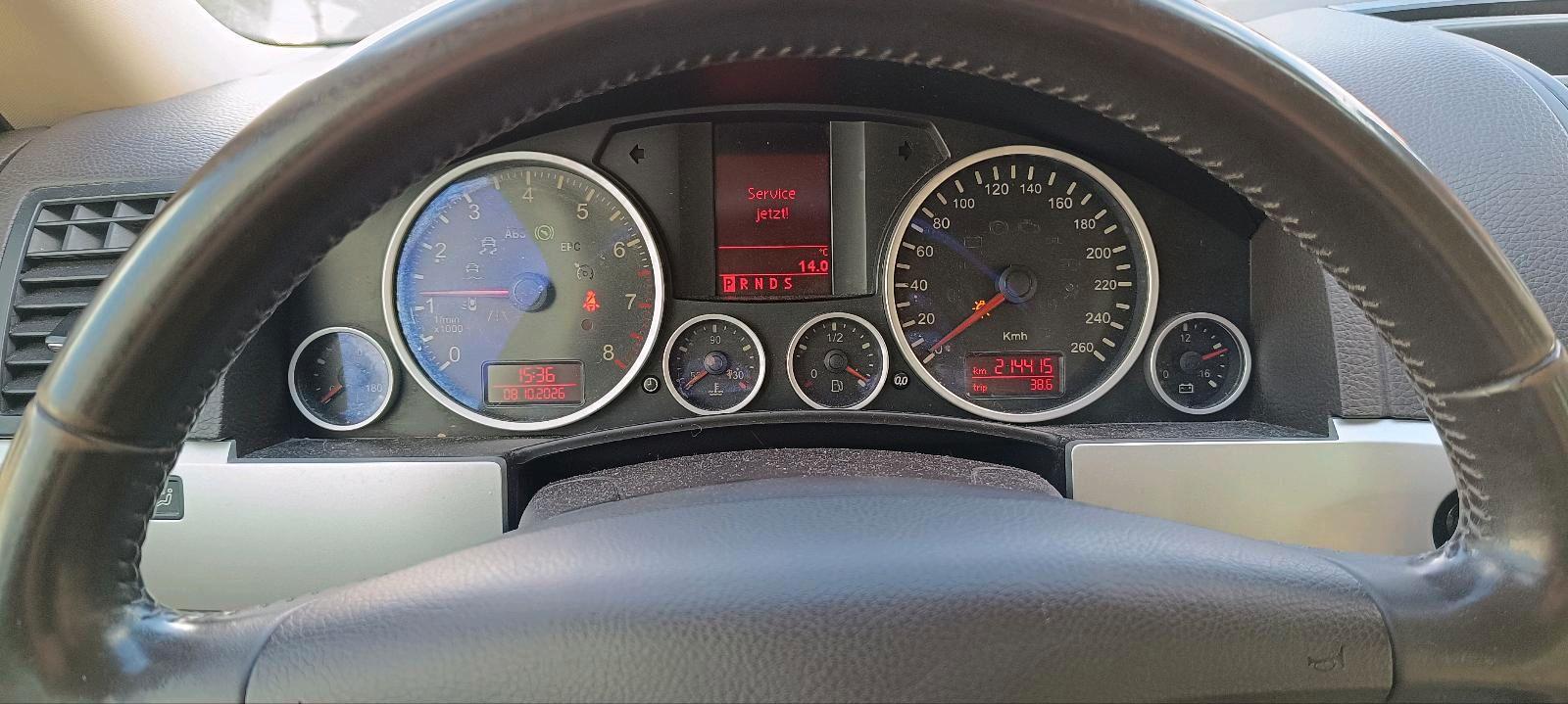 Volkswagen Touareg 2008 — photo 13