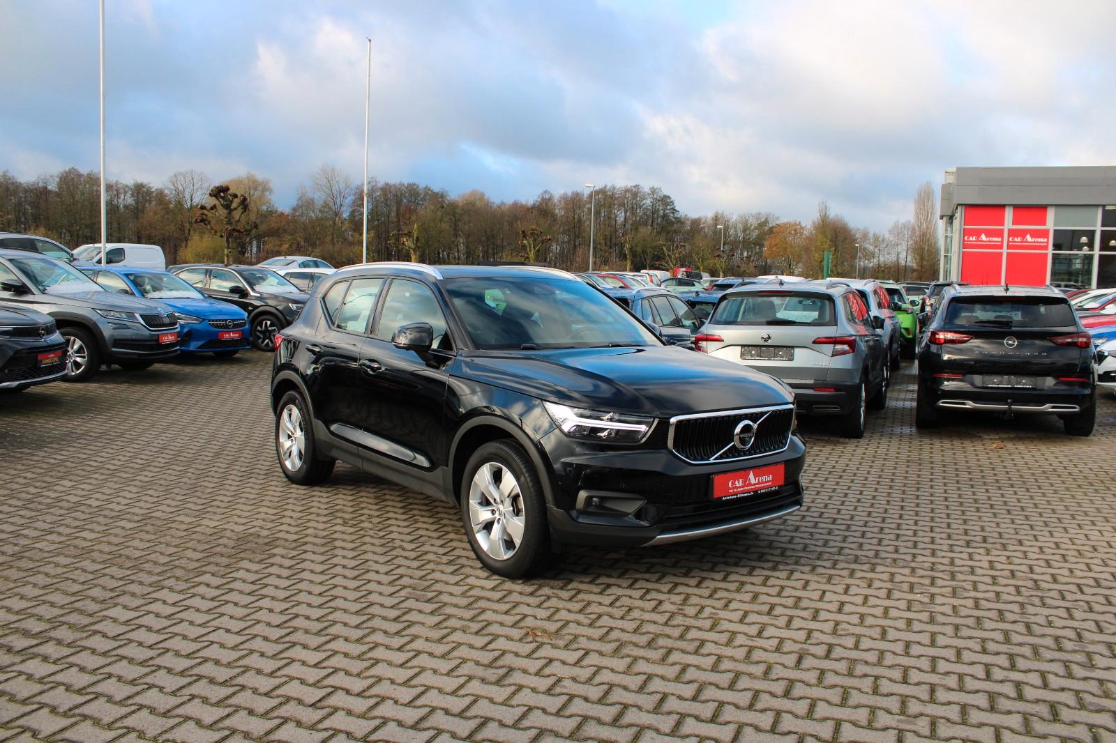 Volvo XC 40 2.0 Momentum AWD*1.Hand*Automatik*Navi*