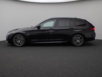 Fahrzeugabbildung BMW 530e M Sport Kamera Laser HUD DAB HiFi Komfort