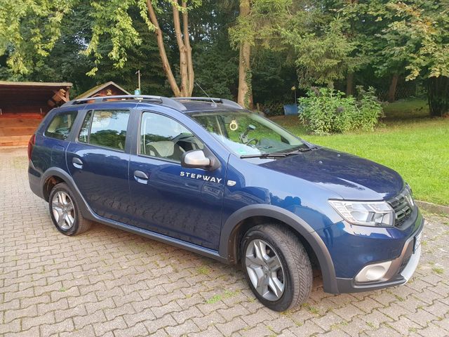 Dacia Logan MCV Stepway Automatik dunkelbl...