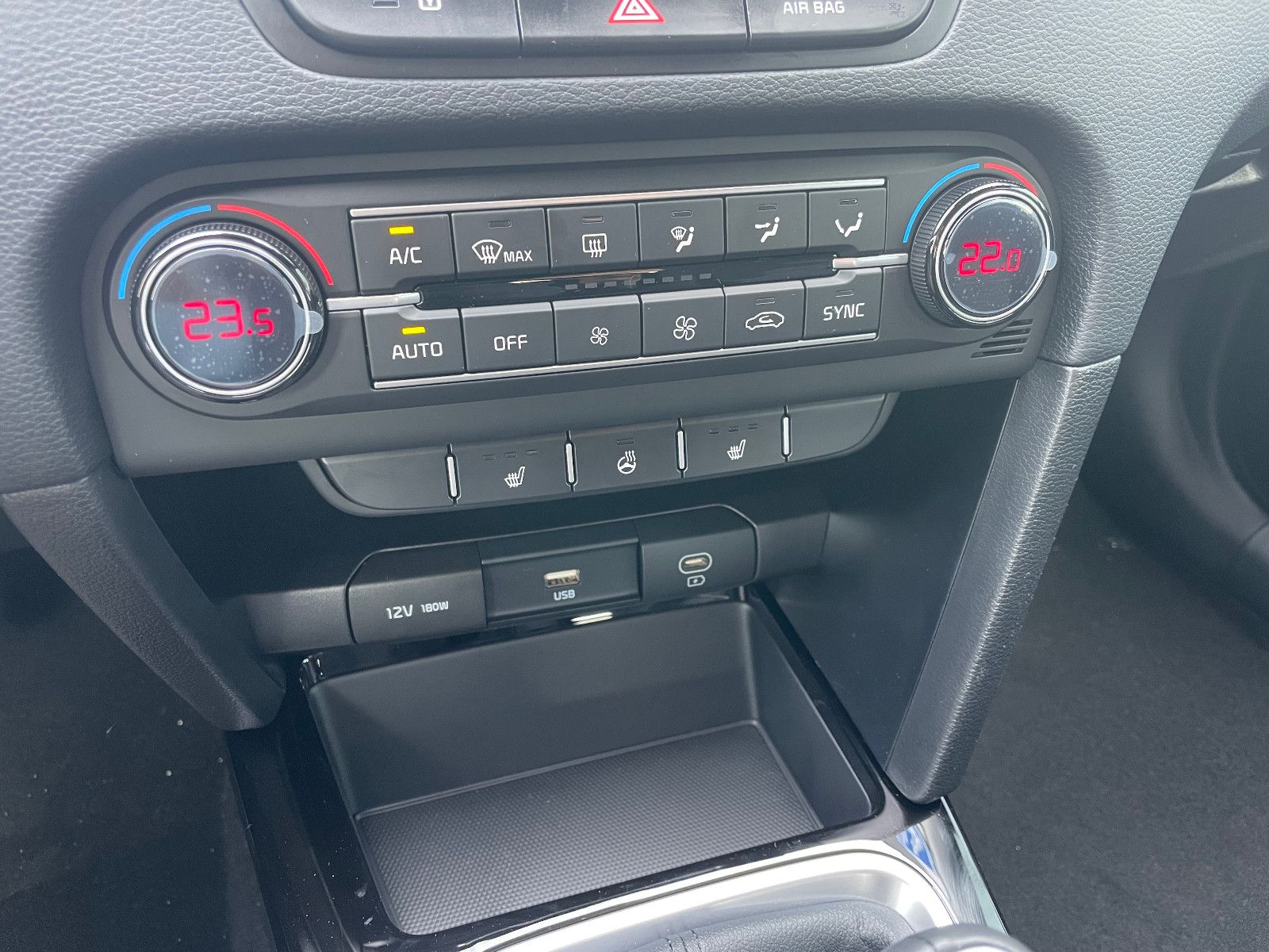 Fahrzeugabbildung Kia Ceed Vision Kamera/Navi/Winterpaket/DAB/Tempomat