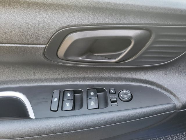 Fahrzeugabbildung Hyundai i20 1.0 T-GDI M/T Edition 30 Plus NAVI KAMERA
