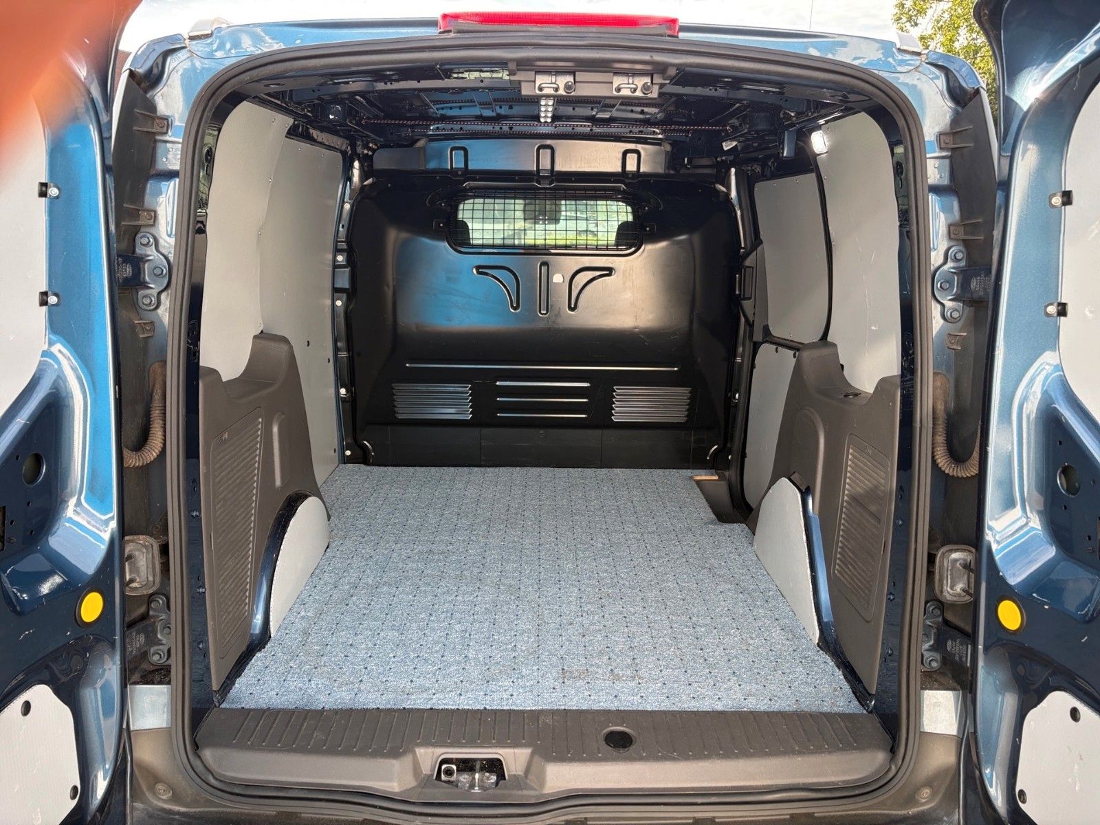 Fahrzeugabbildung Ford Transit Connect Kasten Trend
