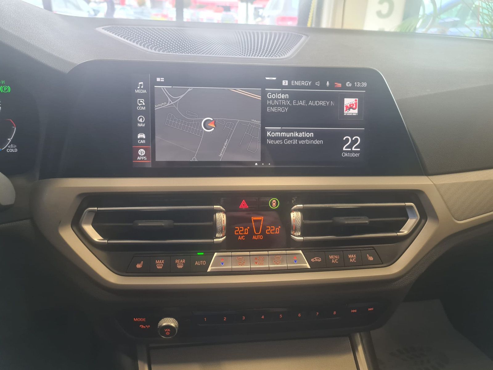 Fahrzeugabbildung BMW 320 Touring 320 d xDrive / LED / NAVI / DIGITAL
