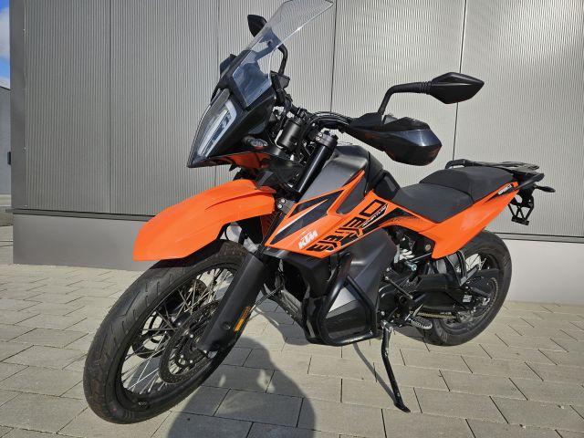 KTM 890 ADVENTURE 