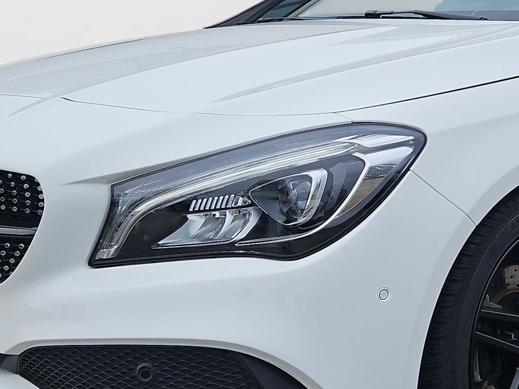 Fahrzeugabbildung Mercedes-Benz CLA 200 Coupé AMG Night Pano Sport LED Sound SHZ