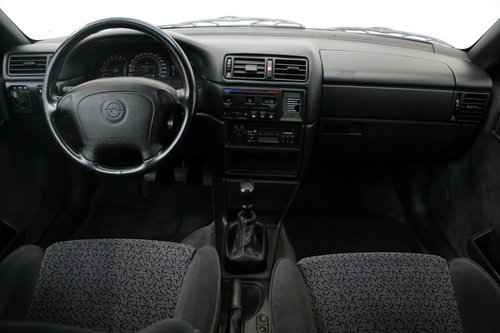 Fahrzeugabbildung Opel Calibra 2.0i 16V Turbo 4x4 Sammlerzustand