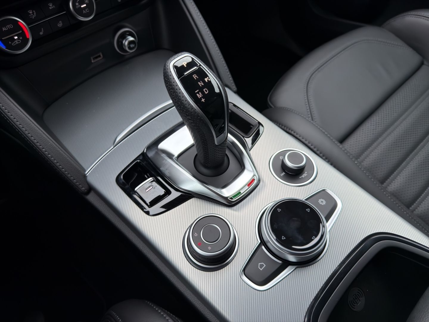 Alfa Romeo Stelvio - Bild 15