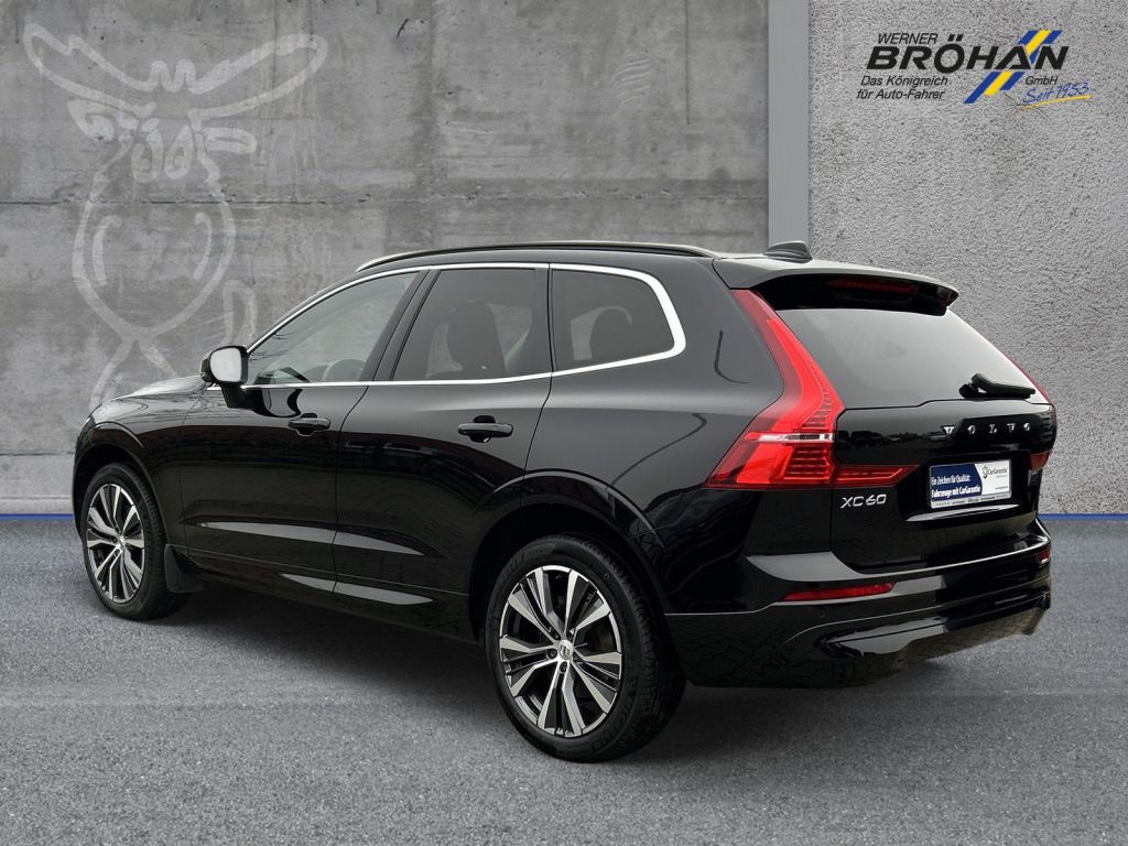 Fahrzeugabbildung Volvo XC60  B4  DIESEL  FWD  AT  MOMENTUM PRO