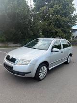 Skoda Fabia 1,4 MPI AUTOMATIK TÜV NOVEMBER... - gebrauchte Skoda Fabia aus dem Jahr 2004