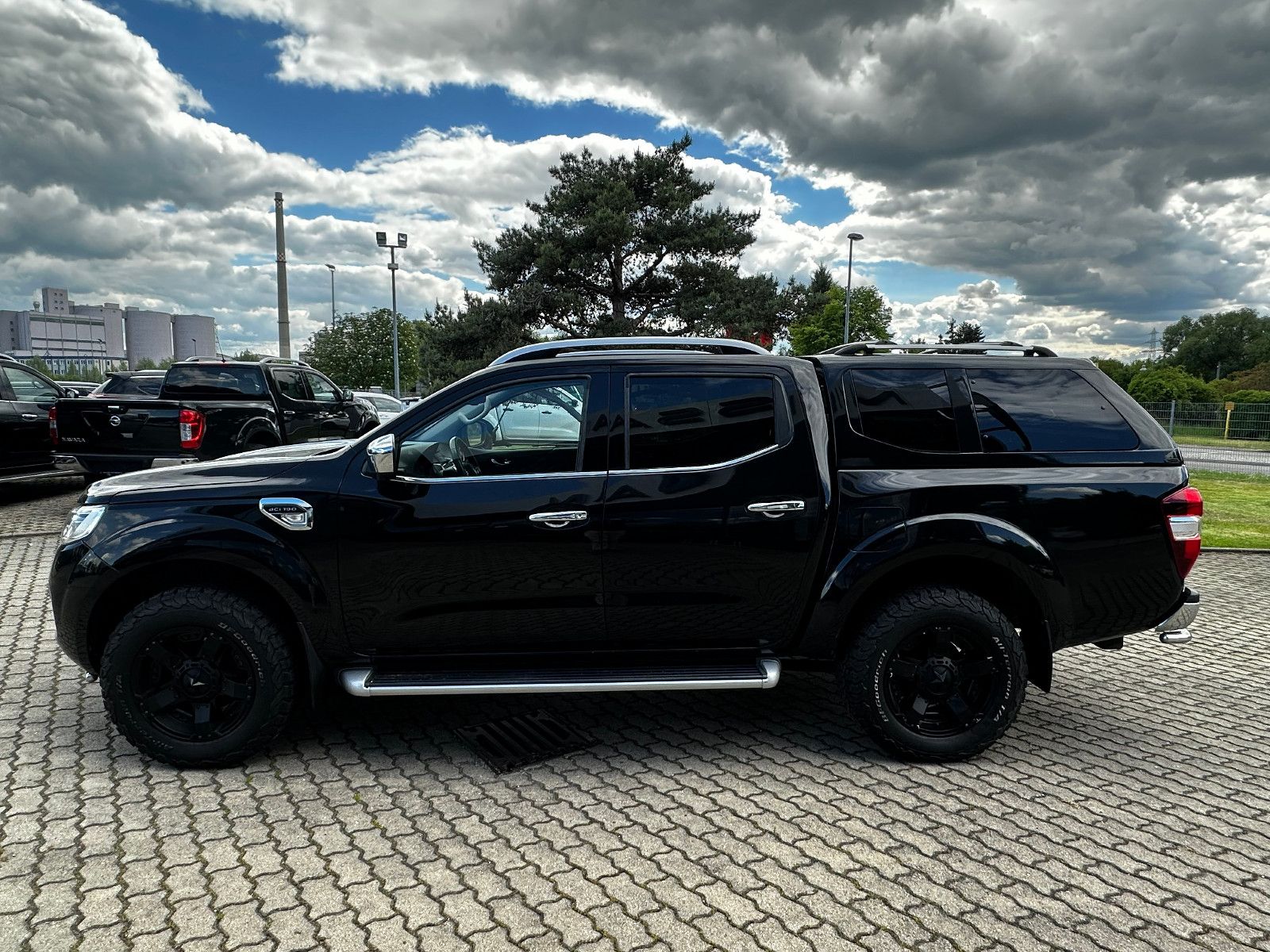 Fahrzeugabbildung Renault Alaskan Intens Double Cab 4x4