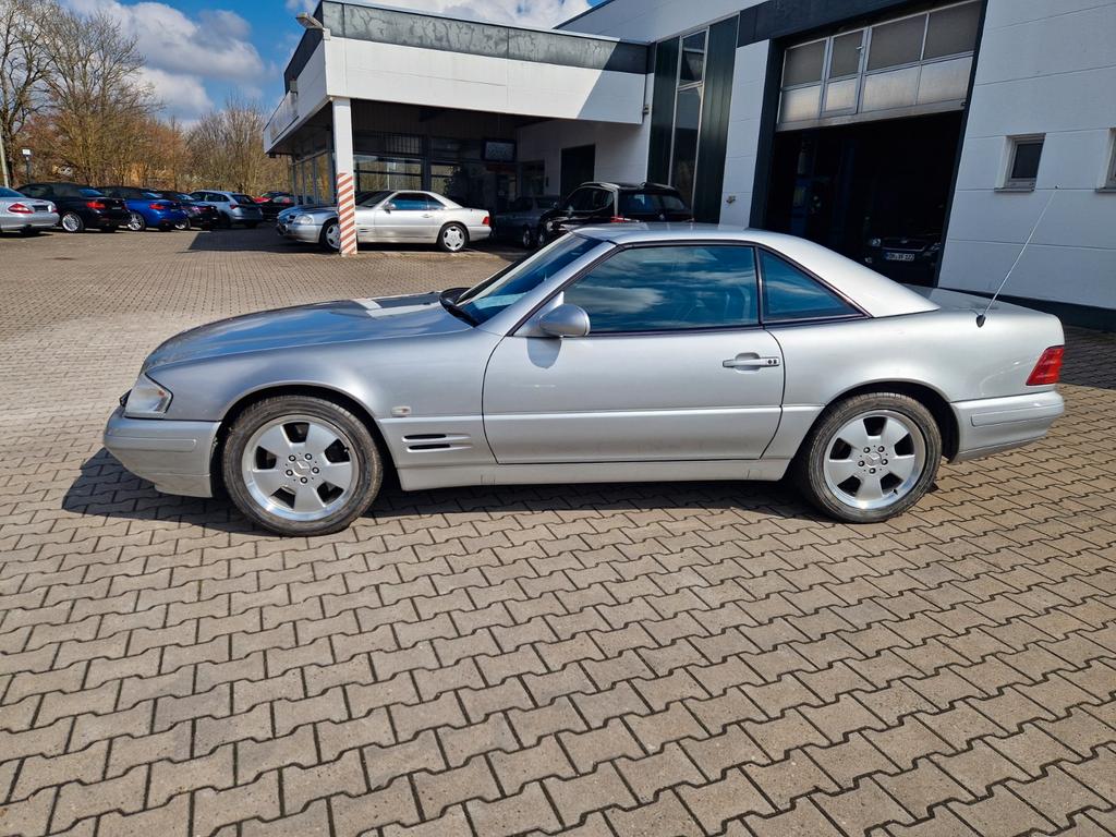 Mercedes-Benz SL 320