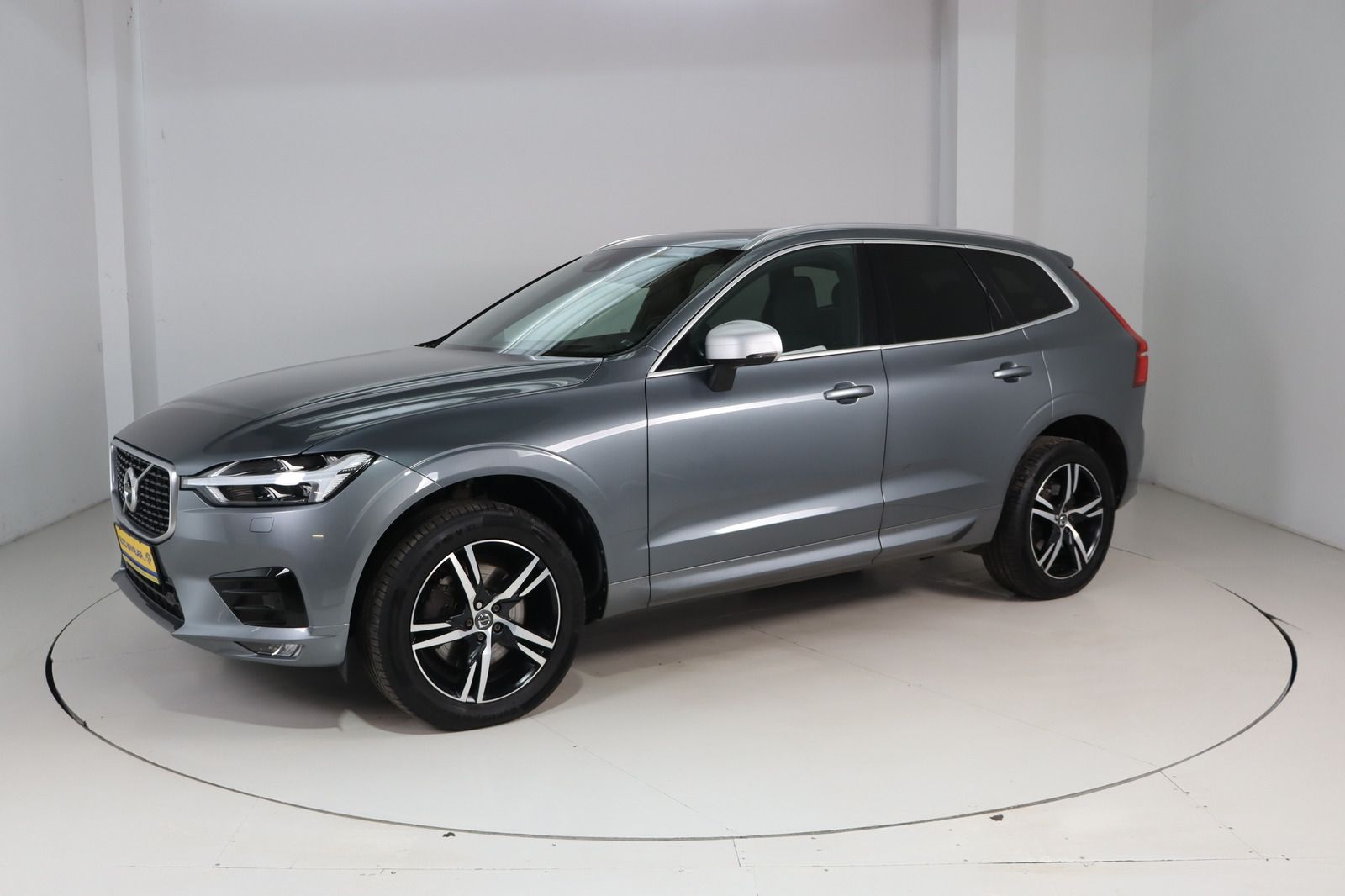 Volvo XC60 D4 AWD R - Design aus 1. Hand