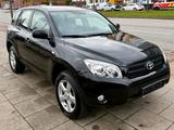 Toyota RAV 4 RAV4 Sol / TÜV NEU - Toyota RAV 4 mit Benzin-Antrieb: Allradantrieb