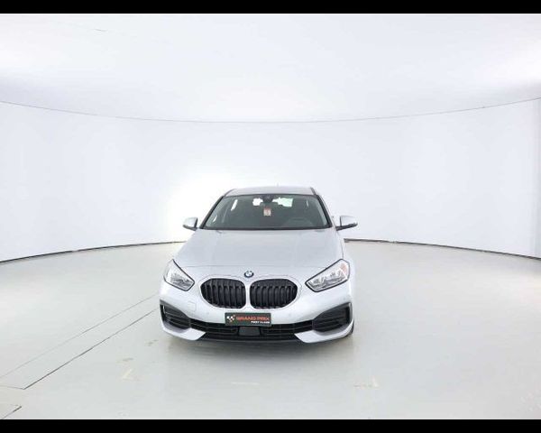 BMW 118 d 5p. Business Advantage