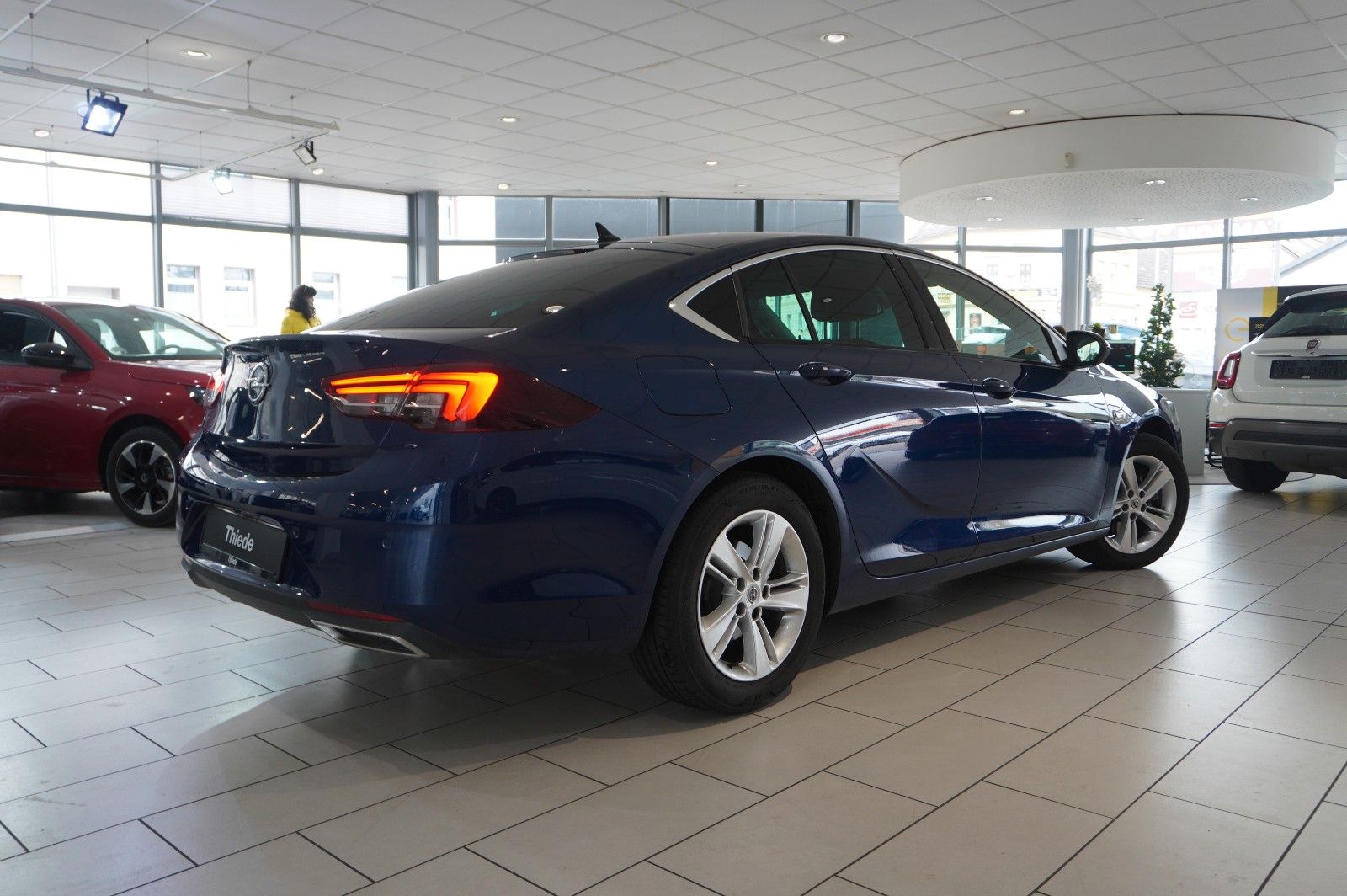 Fahrzeugabbildung Opel Insignia B GS 2.0D BSUINESS NAVI/LED/KAMERA/AHK