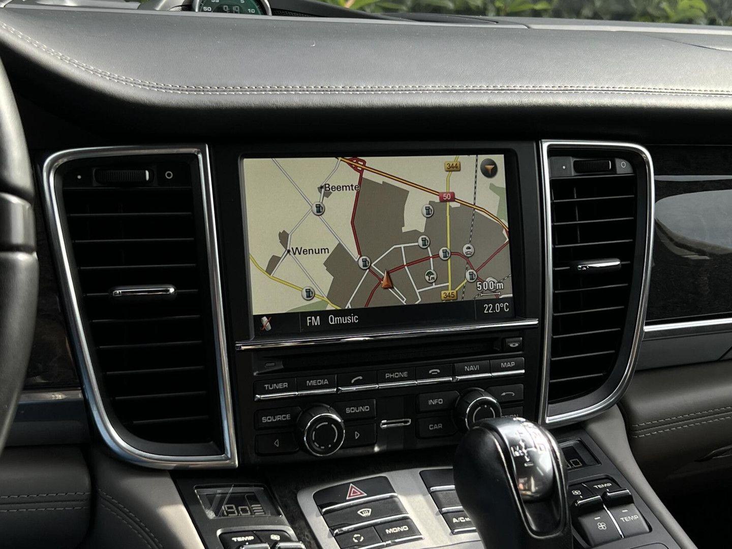 PORSCHE PANAMERA - 4S 4.8 - 400 CV -  PANORAMA -BVA - PACK SPORT CHRONO - TOIT OUVRANT