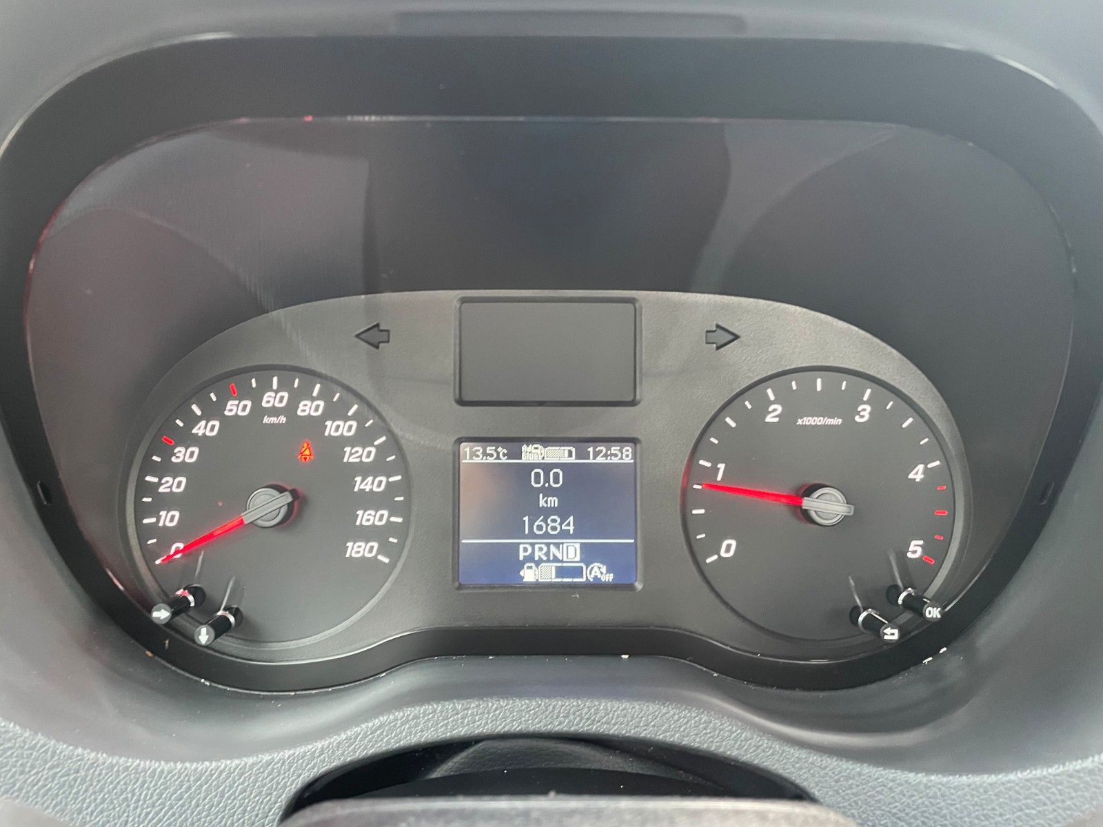 Fahrzeugabbildung Mercedes-Benz Sprinter 317 CDI 9G 3665 Klima