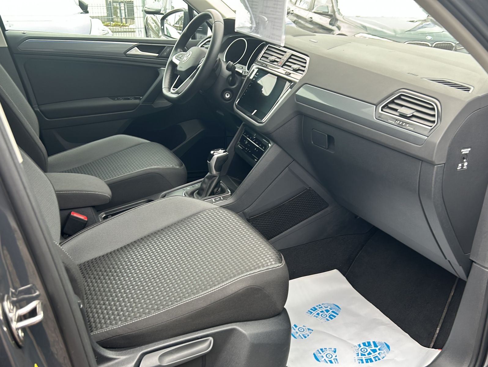 Fahrzeugabbildung Volkswagen Tiguan 2,0 TDI SCR DSG ActiveIQ.Light