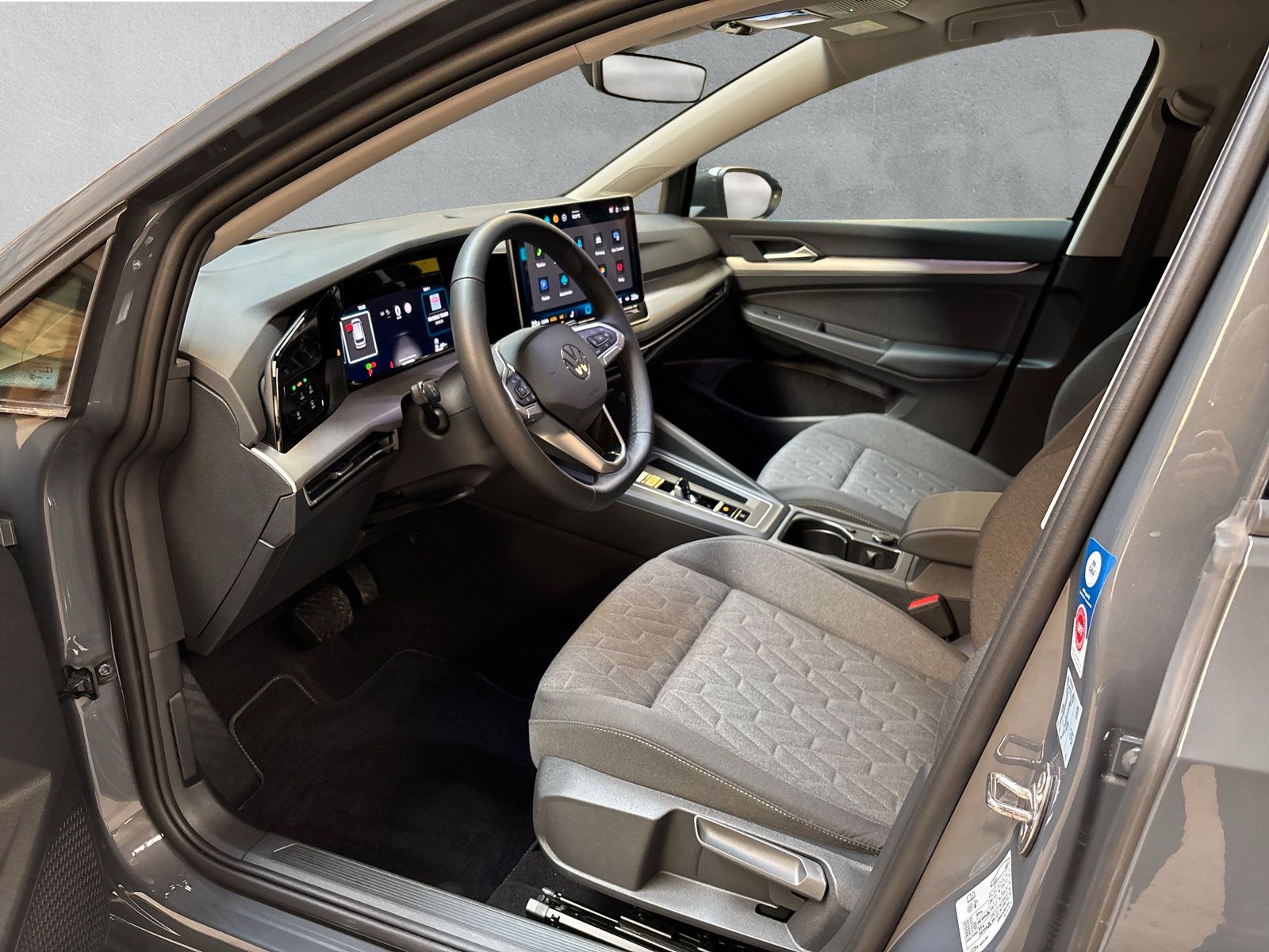 Fahrzeugabbildung Volkswagen Golf Variant 2.0 TDI Life Kamera Sitzhzg. HuD AC