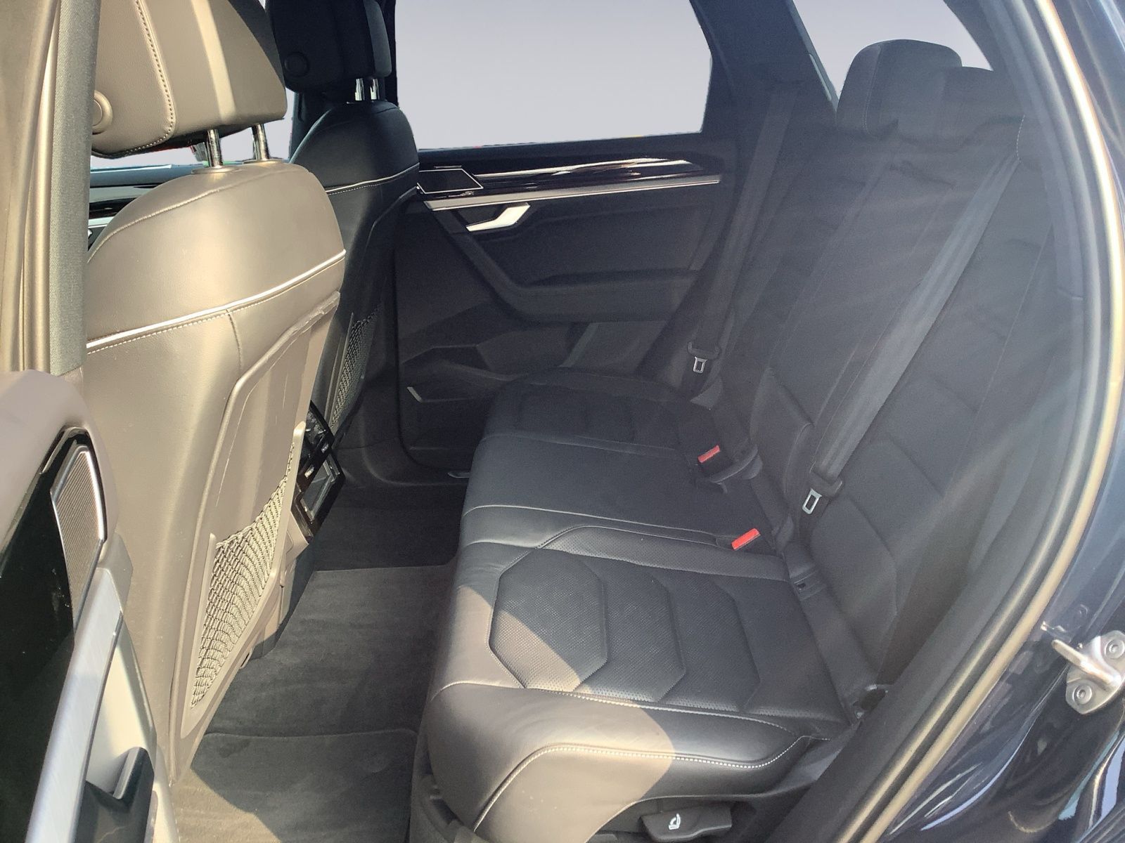 Volkswagen Touareg - Bild 13