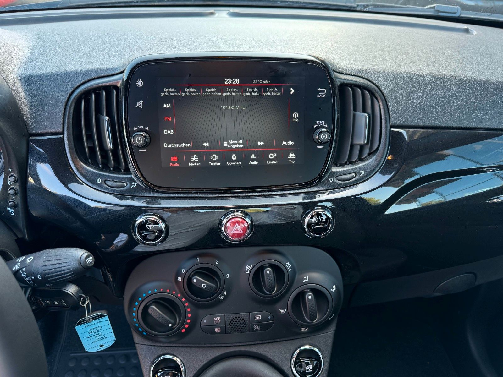 Fahrzeugabbildung Fiat 500 Hatchback MY23 1.0 GSE /Carplay /Tempomat