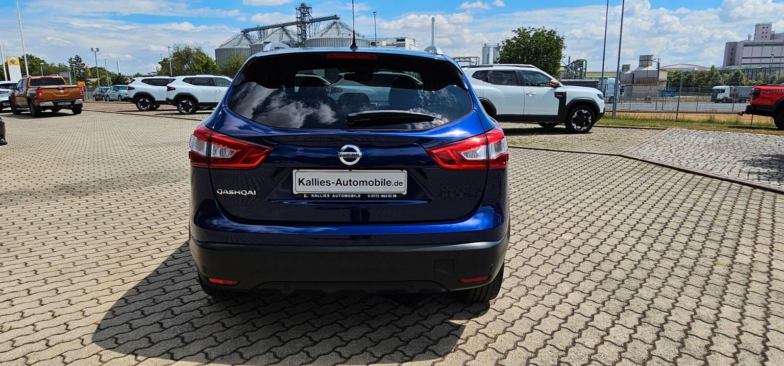 Fahrzeugabbildung Nissan Qashqai Tekna Panoramadach