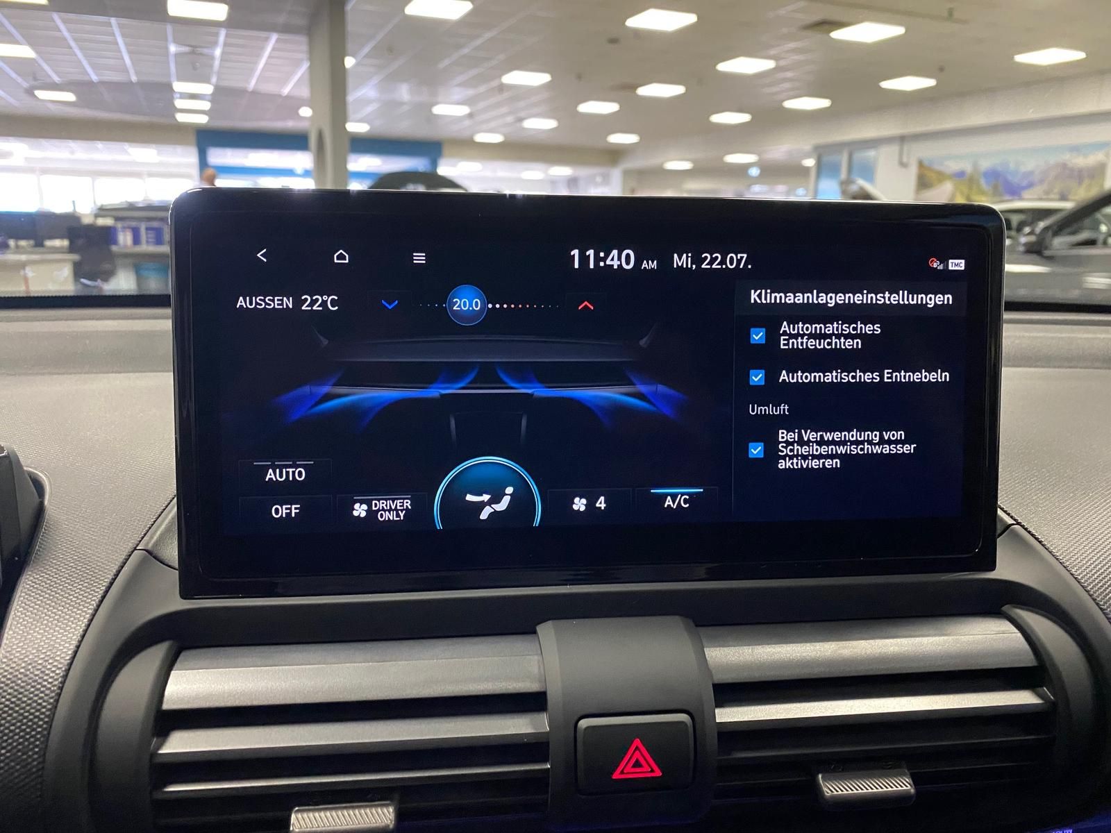 Fahrzeugabbildung Hyundai INSTER Elektro 85 kW APP+KLIMA+ACC+KAMERA+17"Alu