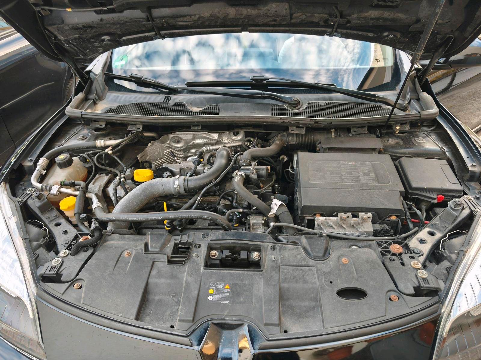 Renault Megane 2013 — photo 11