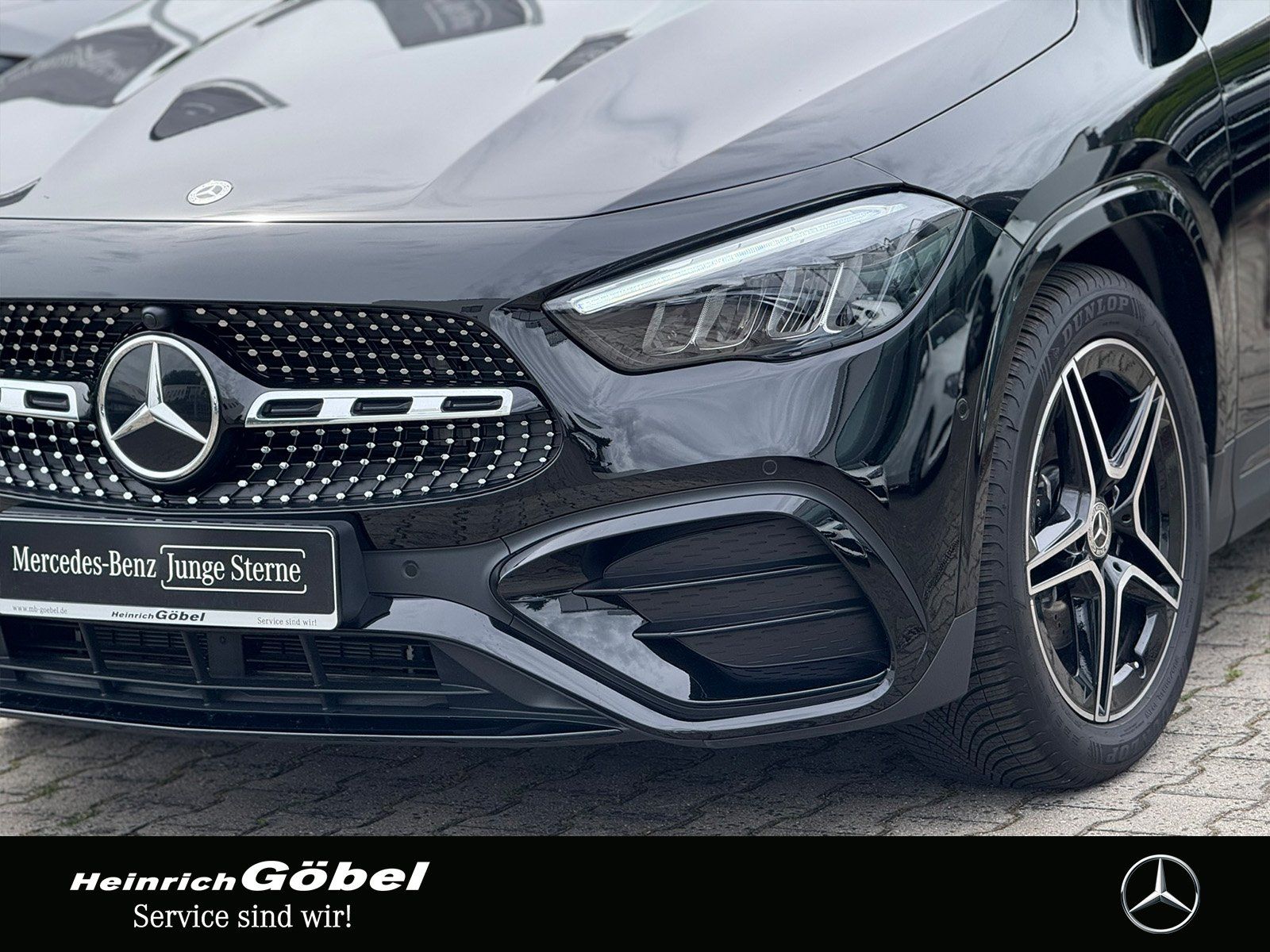 Fahrzeugabbildung Mercedes-Benz GLA 200 AMG*AHK*TOTWINKEL*NIGHT-PAKET*AMBIENTEBE