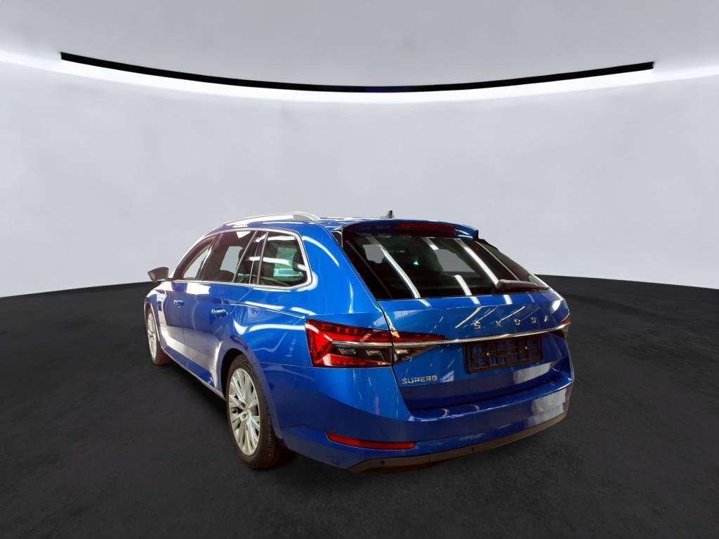 Skoda Superb 2023 г. Синий, пробег 49982 км
