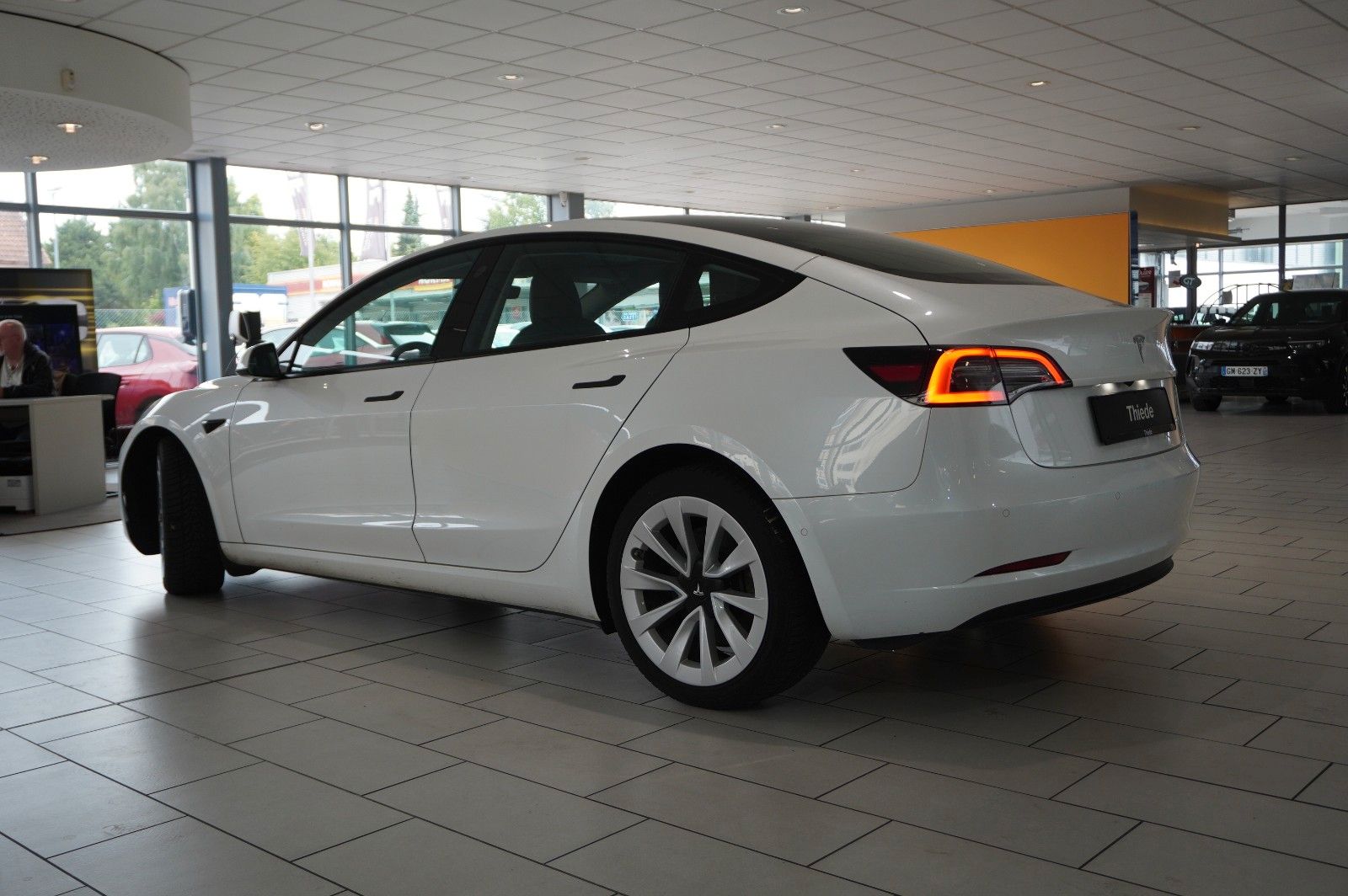 Fahrzeugabbildung Tesla Model 3 LONGRANGE DUAL-MOTOR NAVI/KAMERA/DAB/AMD