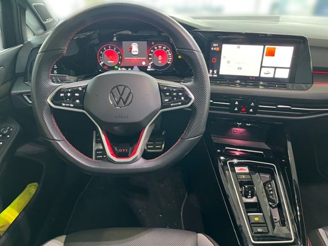 Fahrzeugabbildung Volkswagen Golf 2.0 TSI DSG GTI LEDER AHK NAVI IQ.LIGHT KAM