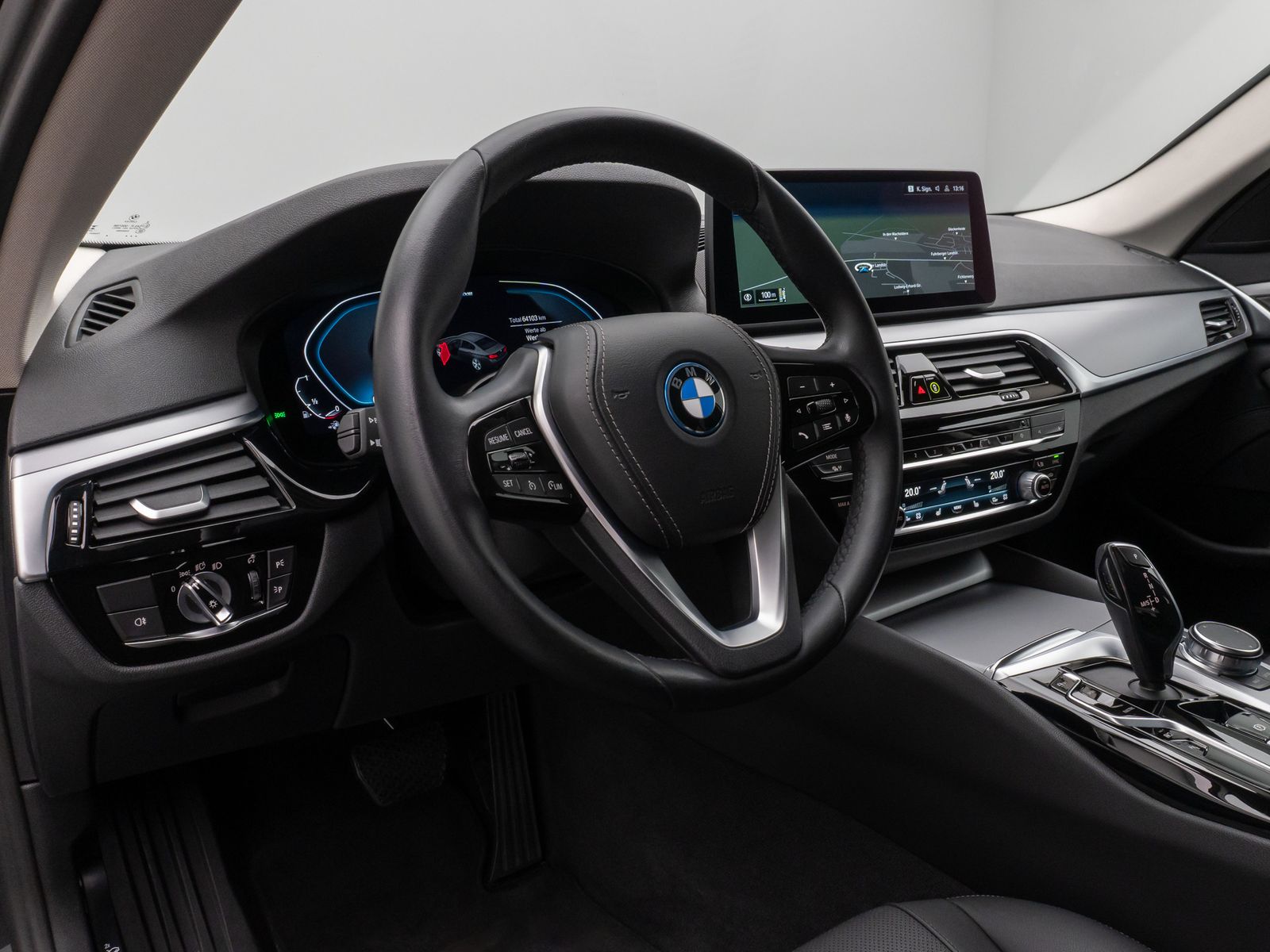 Fahrzeugabbildung BMW 530e Kamera DAB HiFi Leder 4xKlima Alarm 18Zoll