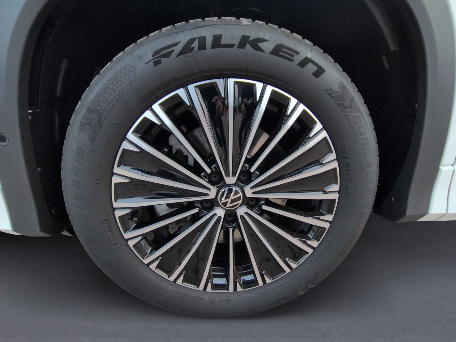 Tayron 1.5 TSI eHybrid Life AHK/KAMERA/APP