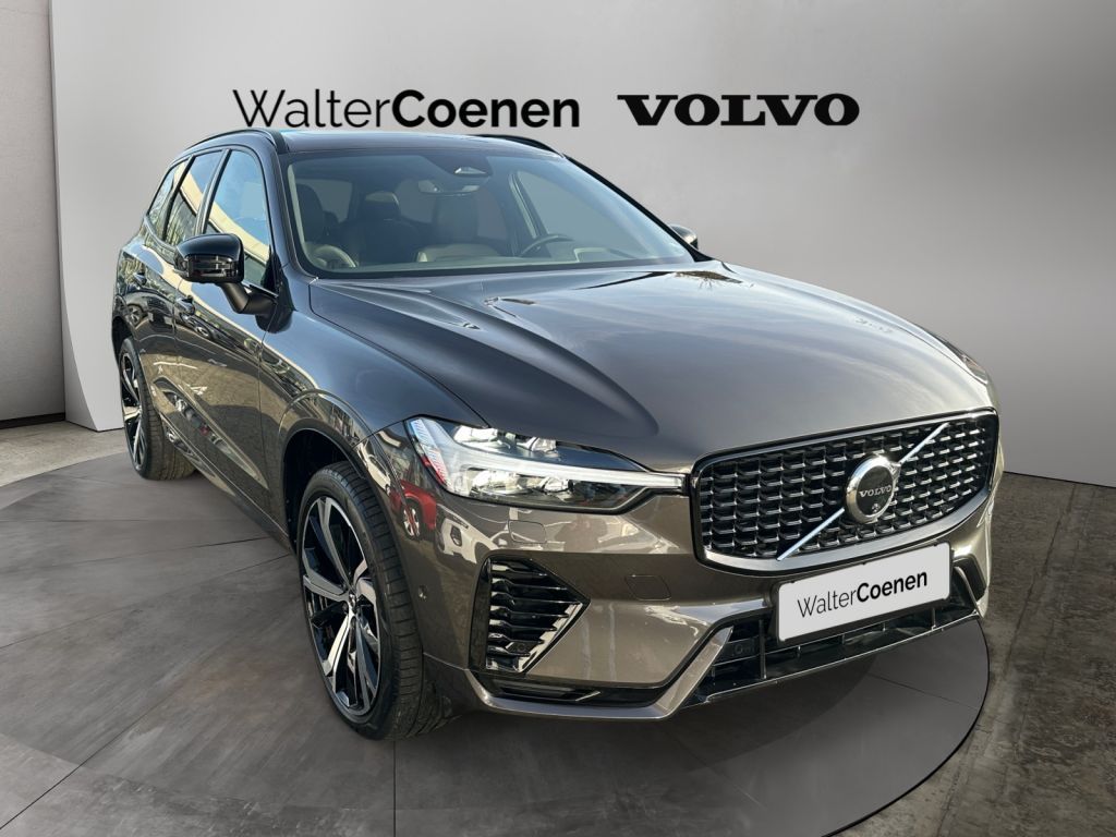 VOLVO XC60 T8 AWD Recharge Plus Dark 360° AHK semi ele VOLVO XC60 T8 AWD Recharge Plus Dark 360° AHK semi ele