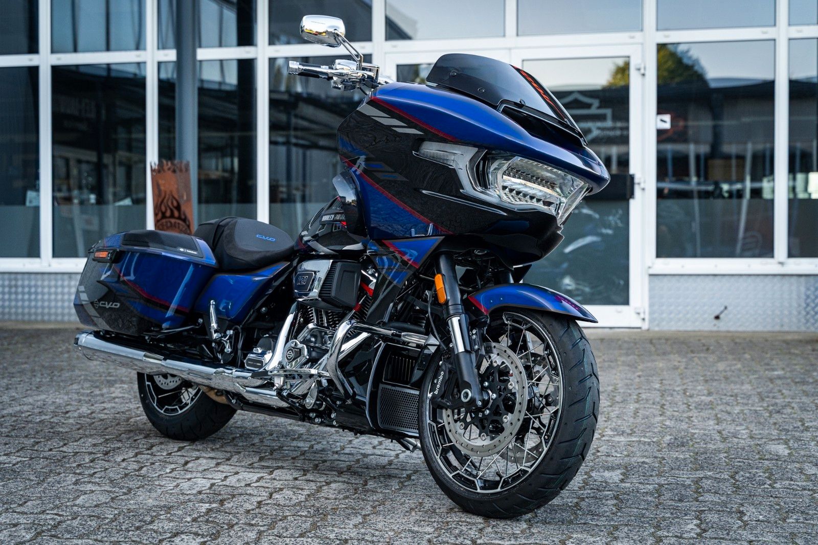 Fahrzeugabbildung Harley-Davidson CVO Road Glide FLTRXSE 121 cui MY25 Sofort Verfg