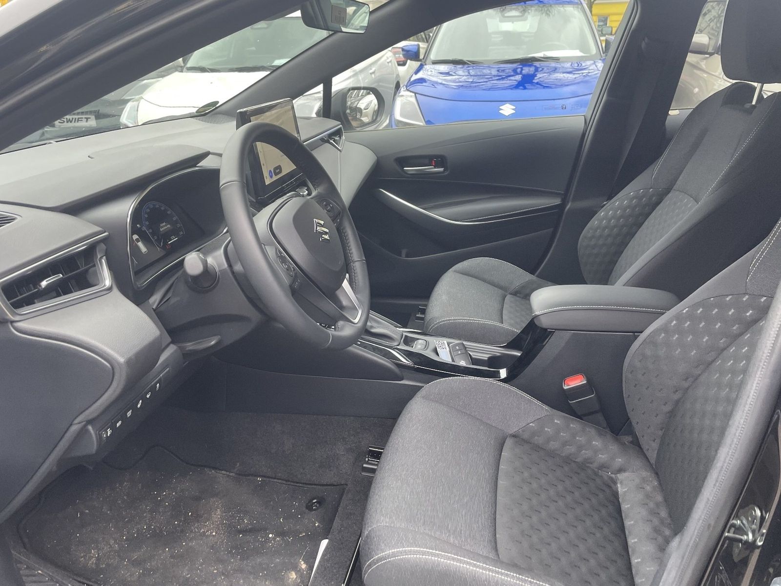 Suzuki Swace - Bild 10