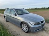 BMW 335i touring  Rarität 72800 Km Navi Xenon - BMW 335: Kombi, 335i