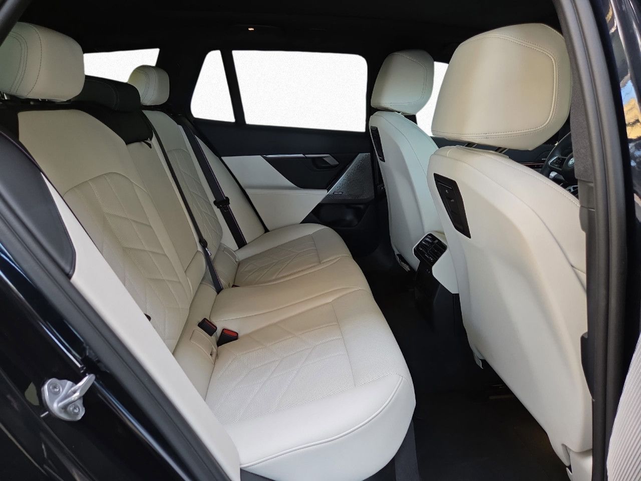 BMW i5 - Bild 16