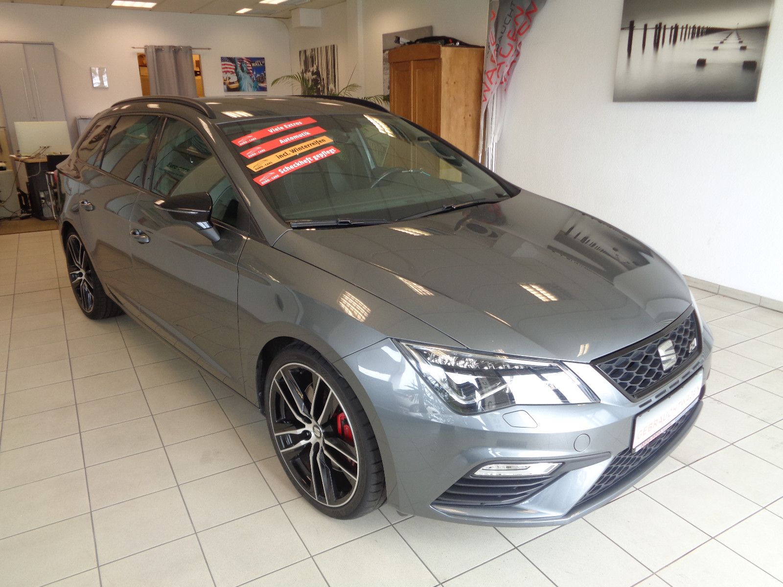 Fahrzeugabbildung SEAT Leon ST Cupra 300/DSG/Navi/Scheckheft/LED