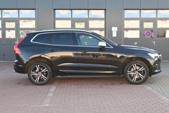 Fahrzeugabbildung Volvo XC60 R-Design D5 AWD *Luft*Pano*AHK*