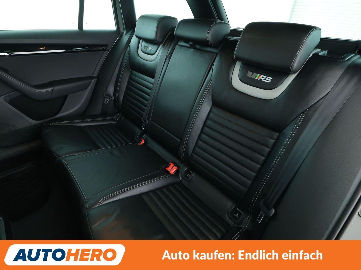 Skoda Octavia 2.0 TSI RS*NAVI*XENON*SPUR*CAM*PDC*SHZ*