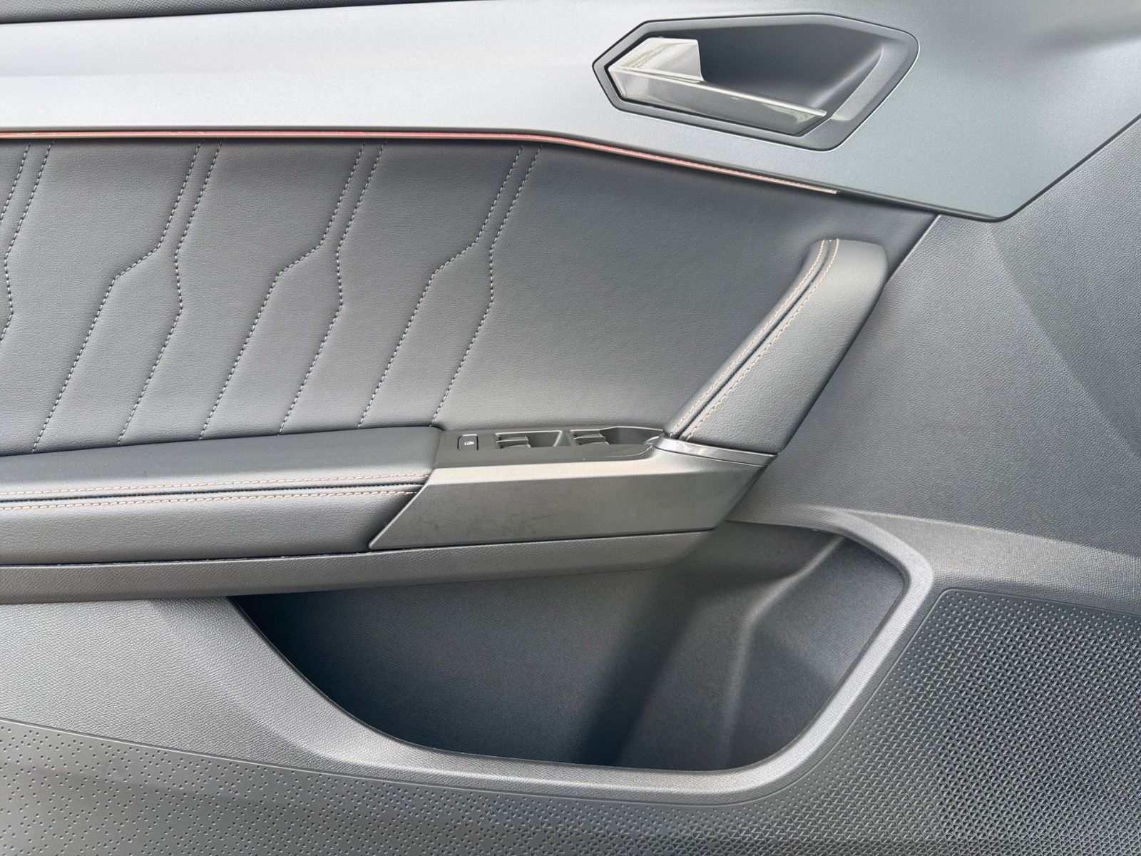 Fahrzeugabbildung CUPRA Leon 1.5 TSI