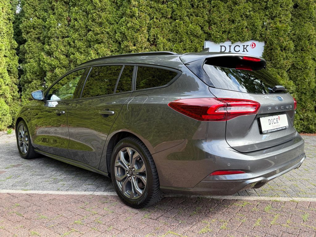Fahrzeugabbildung Ford Focus 1.0EB ST-Line MATRIX+NAV+WINTER+CARP+SYNC4