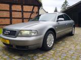Audi A8 2.5 TDI LEDER/NAV/XENON/AHK - Audi A8 in Bremen