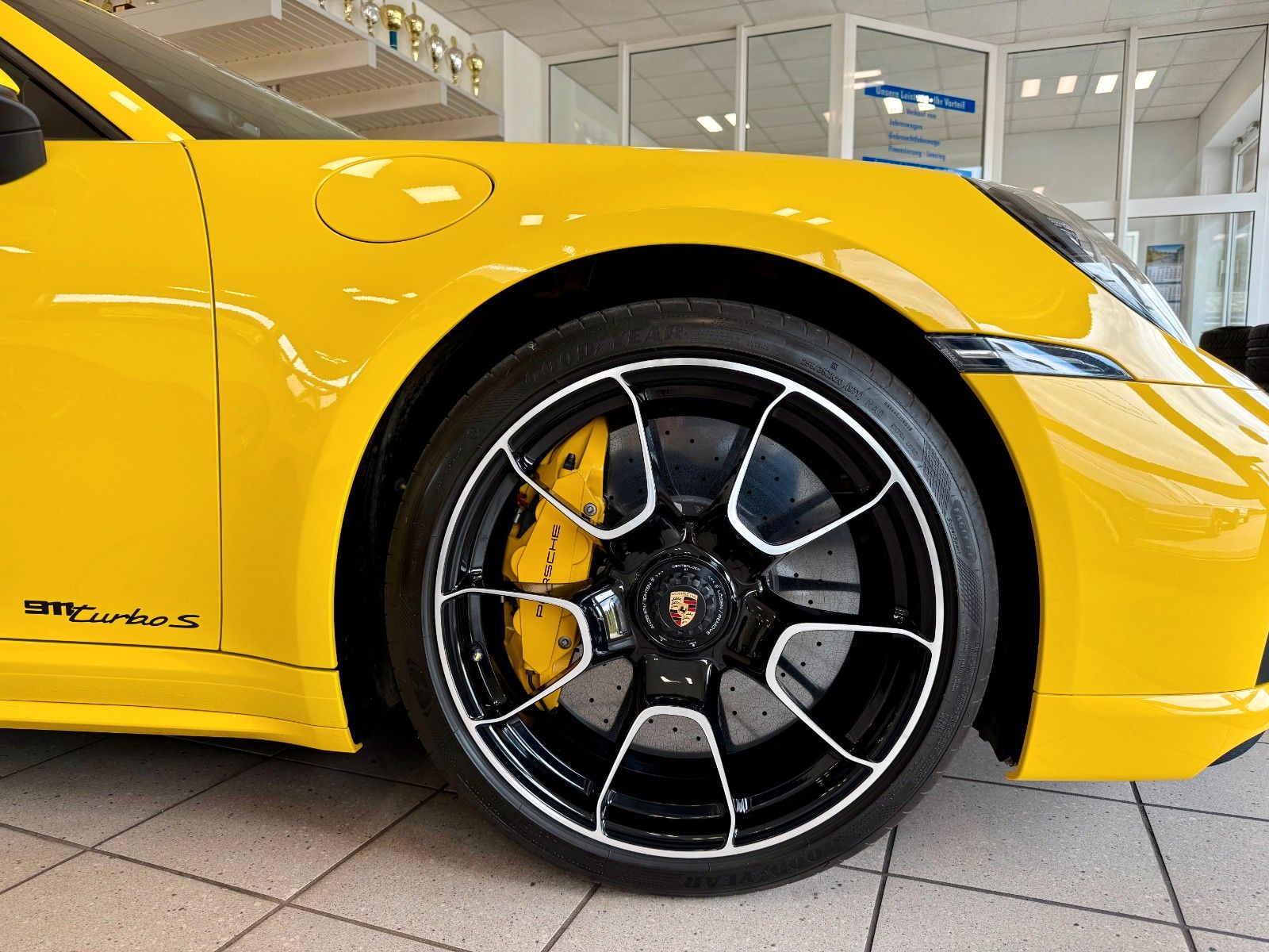 Fahrzeugabbildung Porsche 911 992 Turbo S Cabrio LIFT/InnoDrive/SAA