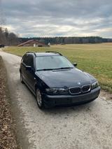 BMW E46 320i Touring orientblau - BMW 320 aus 2004: Kombi, 320i